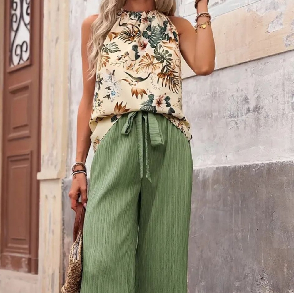 Women's Green Two-Piece Pants Set - Picture 3 of 12